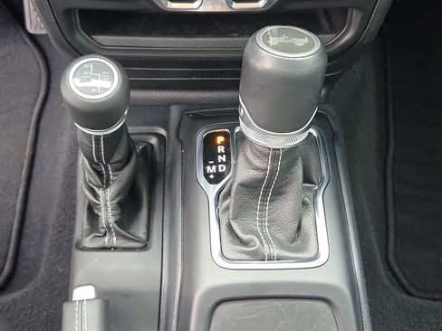 Used 2021 Jeep Wrangler Unlimited Sahara image 17