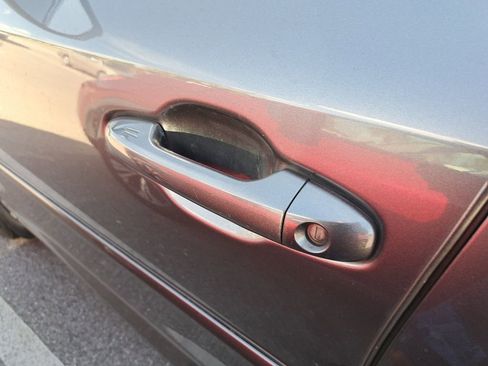 Used 2018 Toyota Highlander XLE image 10