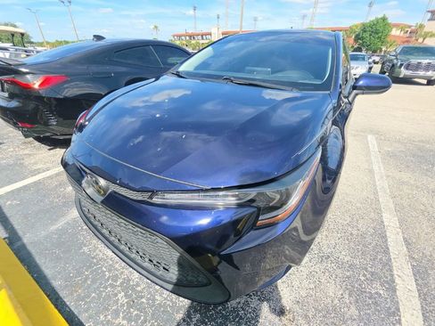 Used 2021 Toyota Corolla LE FWD image 2