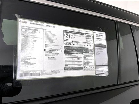 New 2025 Jeep Grand Cherokee L Laredo image 14