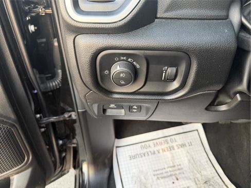Used 2023 RAM 1500 Big Horn AWD/4WD image 13