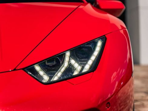 Used 2016 Lamborghini Huracan LP 610-4 AWD/4WD image 10