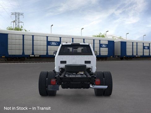 New 2026 Ford F550 4x4 Crew Cab image 5