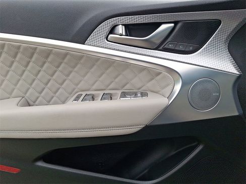 Used 2023 Genesis G70 3.3T w/ Sport Prestige Package image 13