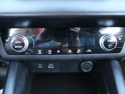 Used 2023 Mitsubishi Outlander SE FWD image 22