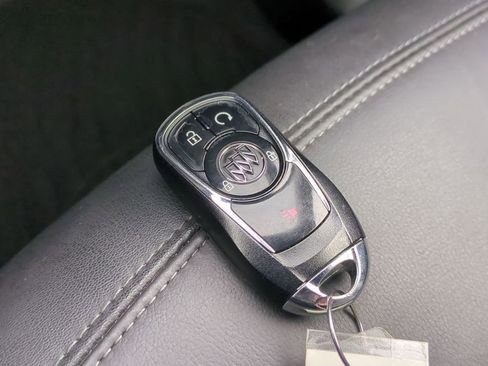 Used 2017 Buick Encore Essence image 37