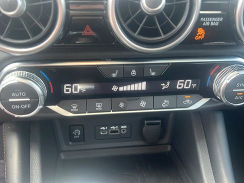 Used 2024 Nissan Sentra SR w/ SR Premium Package image 21