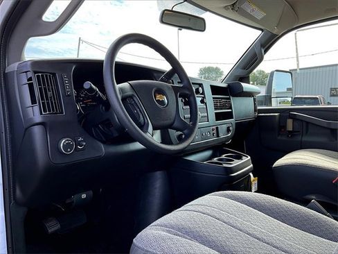 New 2025 Chevrolet Express 4500 w/ Power Convenience Package image 8