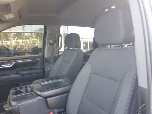 Used 2022 Chevrolet Silverado 1500 RST image 16