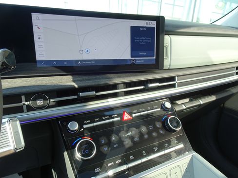 Used 2025 Hyundai Santa Fe Calligraphy image 17