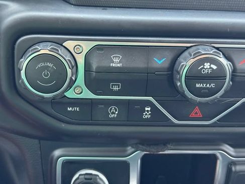 Certified 2022 Jeep Wrangler Sport AWD/4WD image 31