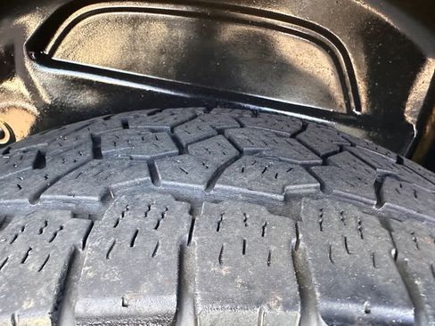 Used 2019 Jeep Wrangler Unlimited Sahara image 26