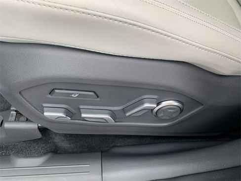 Used 2024 Hyundai Santa Fe Calligraphy image 11