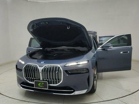 Used 2023 BMW i7 xDrive60 image 80