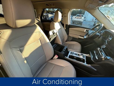Used 2021 Ford Explorer Limited w/ Equipment Group 301A image 29