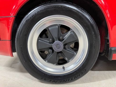 Used 1987 Porsche 911 Carrera RWD image 17