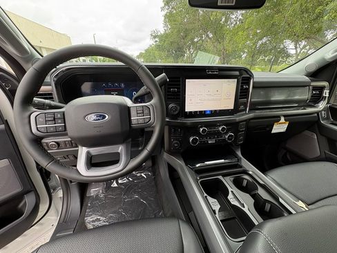New 2026 Ford F250 Lariat w/ Black Appearance Package AWD/4WD image 7