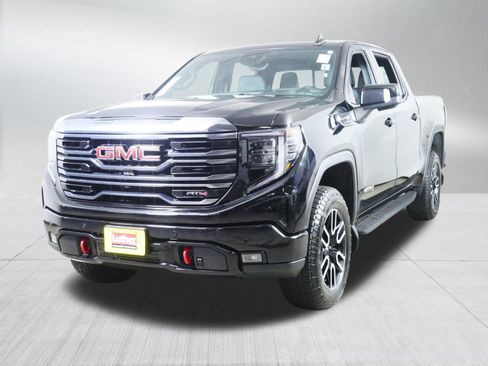 Used 2022 GMC Sierra 1500 AT4 w/ AT4 Premium Package image 3