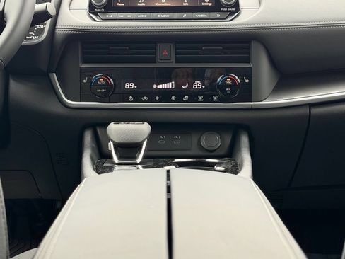 New 2026 Nissan Rogue SV w/ Cold Weather Package FWD image 24