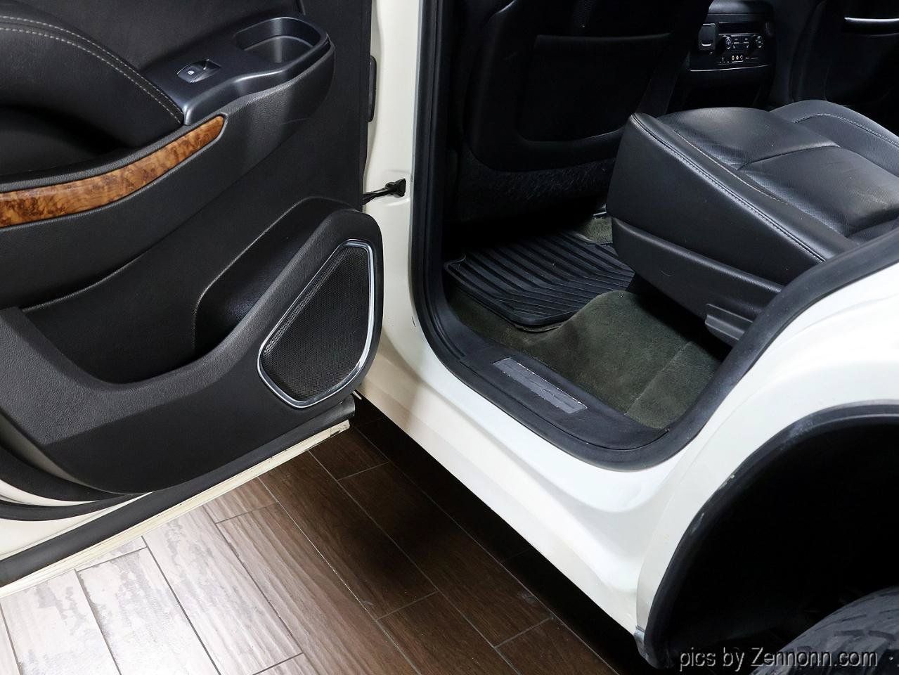 Used 2015 Chevrolet Tahoe LTZ AWD/4WD image 30