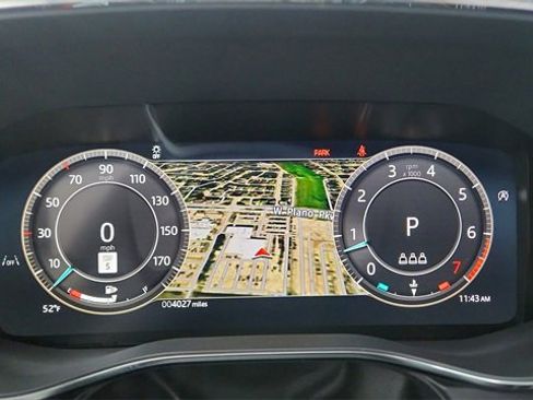 Used 2025 Jaguar F-PACE R-Dynamic S image 37