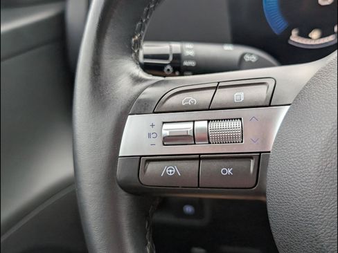 Used 2025 Hyundai Kona SEL FWD image 21