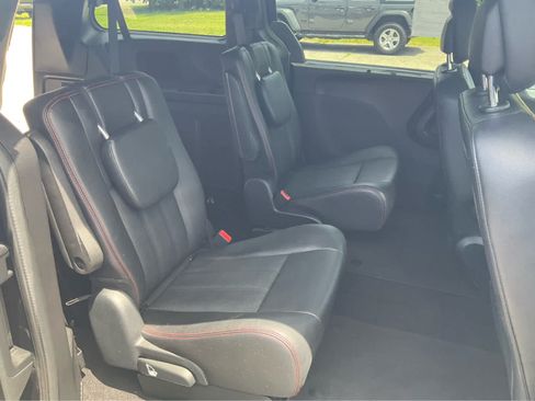 Used 2019 Dodge Grand Caravan GT FWD image 21