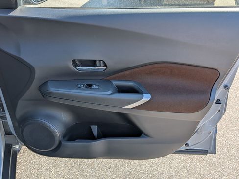 Used 2021 Nissan Kicks SR w/ Exterior Package image 31