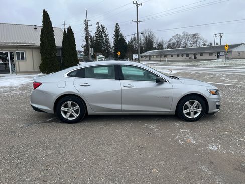 Used 2022 Chevrolet Malibu LS image 6
