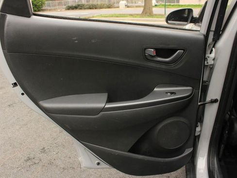 Used 2022 Hyundai Kona SEL image 20