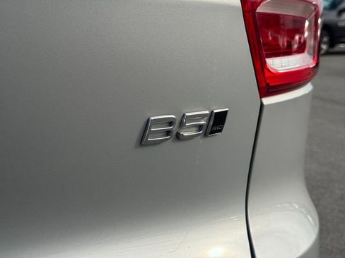 Used 2023 Volvo XC40 B5 Plus w/ Driver Assist Package AWD/4WD image 40