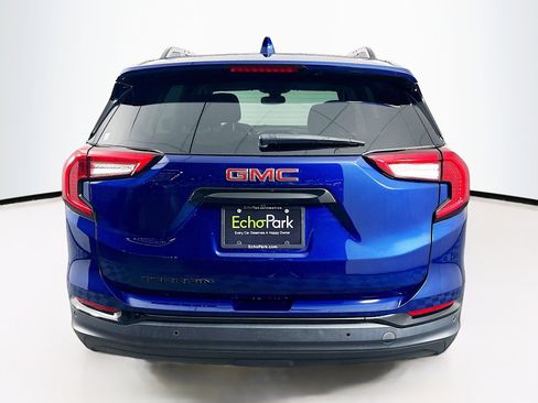 Used 2023 GMC Terrain SLE w/ Elevation Edition image 7