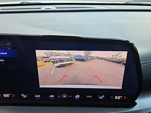 New 2026 Chevrolet Traverse LT image 19