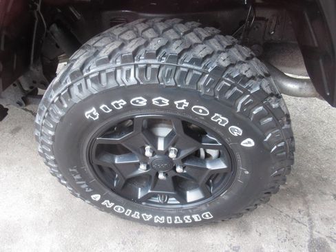 Used 2022 Jeep Gladiator Sport AWD/4WD image 17