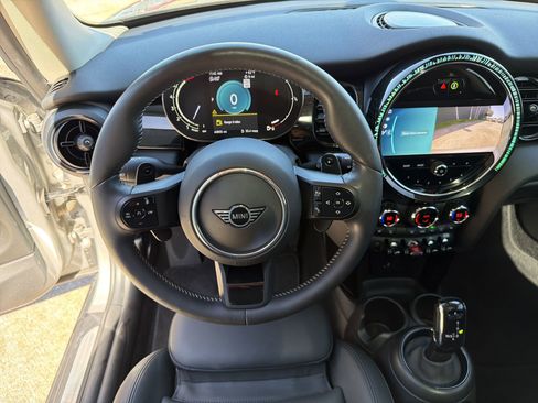 Used 2024 MINI Cooper S image 28