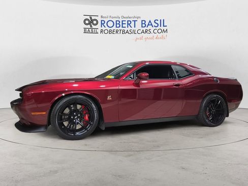 Used 2022 Dodge Challenger R/T Scat Pack w/ Dynamics Package image 2