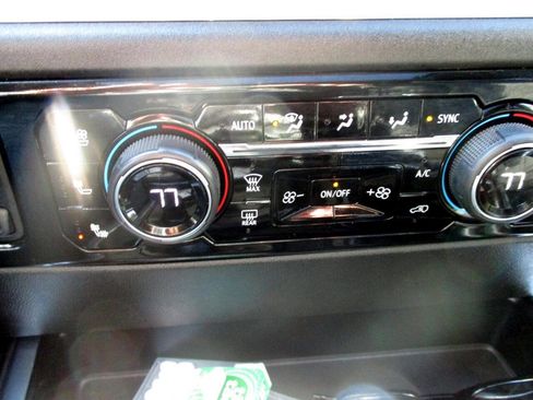 Used 2023 Chevrolet Silverado 1500 LTZ w/ LTZ Premium Package image 7