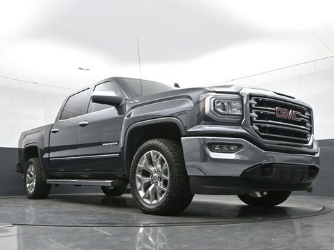 Used 2018 GMC Sierra 1500 SLT w/ SLT Premium Package image 10