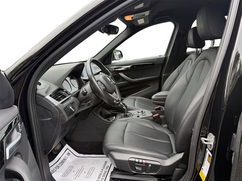 Used 2022 BMW X1 sDrive28i image 9