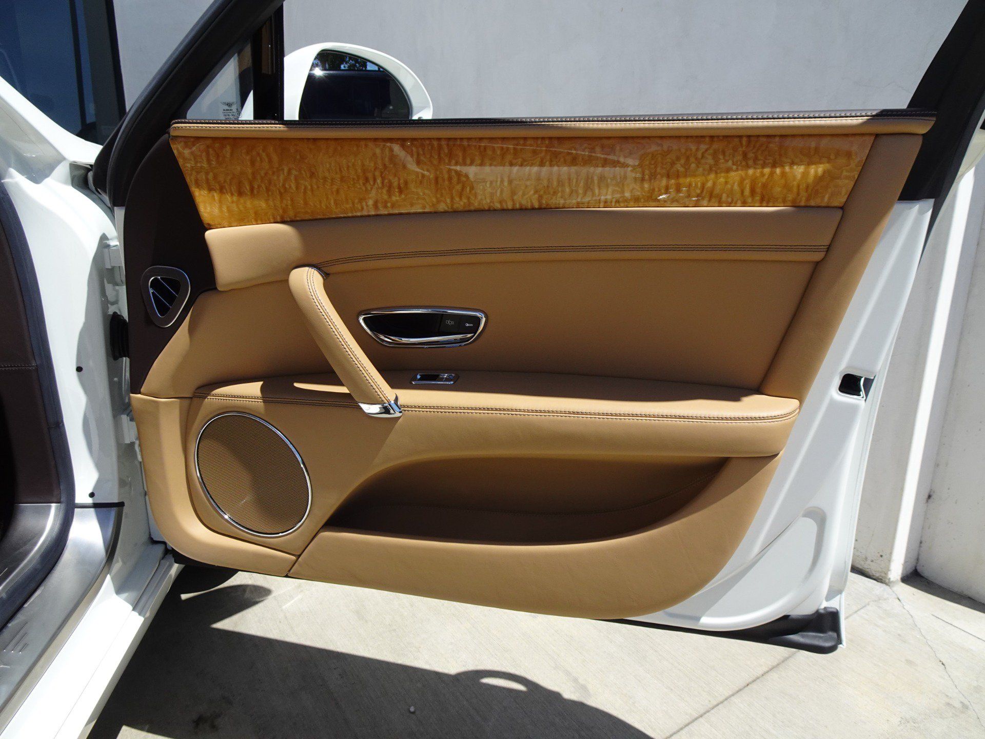 Used 2018 Bentley Flying Spur V8 AWD/4WD image 17