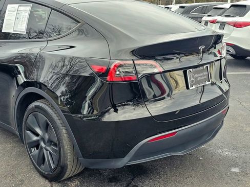 Used 2025 Tesla Model Y Long Range image 13