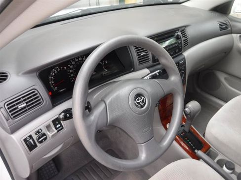 Used 2006 Toyota Corolla LE FWD image 27