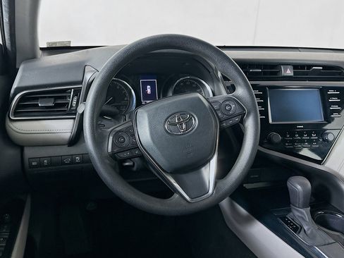 Used 2020 Toyota Camry LE image 18
