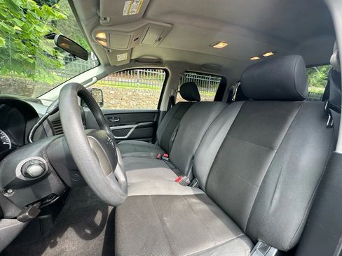 Used 2015 Nissan Titan PRO-4X image 18