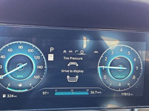 Certified 2024 Hyundai Elantra SEL image 9