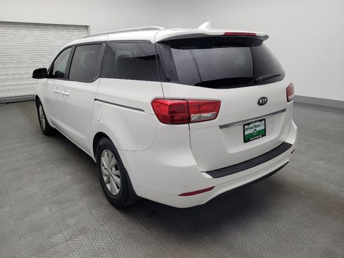 Used 2016 Kia Sedona LX w/ LX Essentials Premium Package image 5