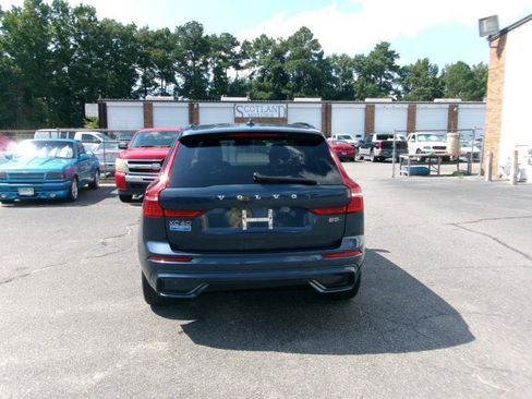 Used 2025 Volvo XC60 B5 Plus AWD/4WD image 7