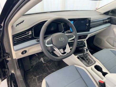 New 2026 Volkswagen Jetta SE FWD image 4