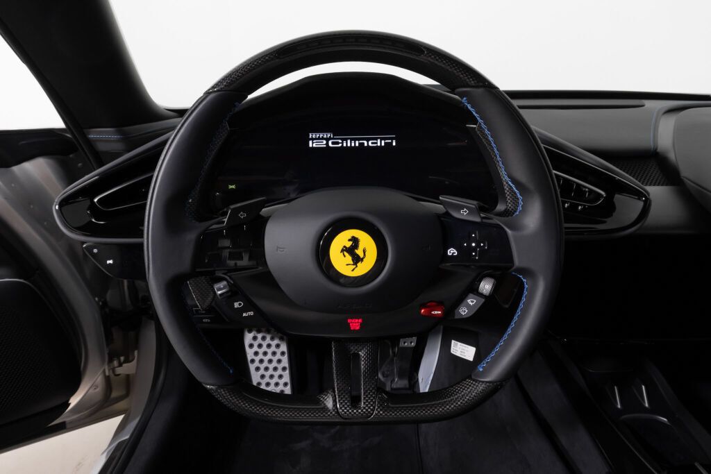 Used 2025 Ferrari 12Cilindri RWD image 32