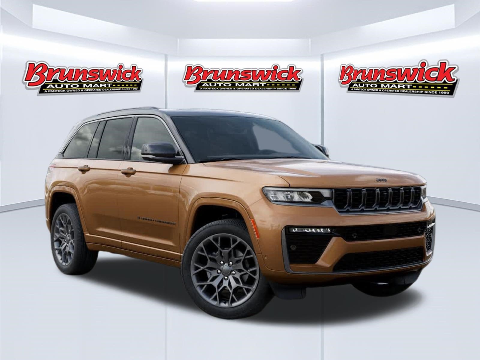 New 2026 Jeep Grand Cherokee Summit w/ Obsidian Package AWD/4WD image 5